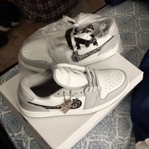 Nike Air Jordan Dior size 9.5